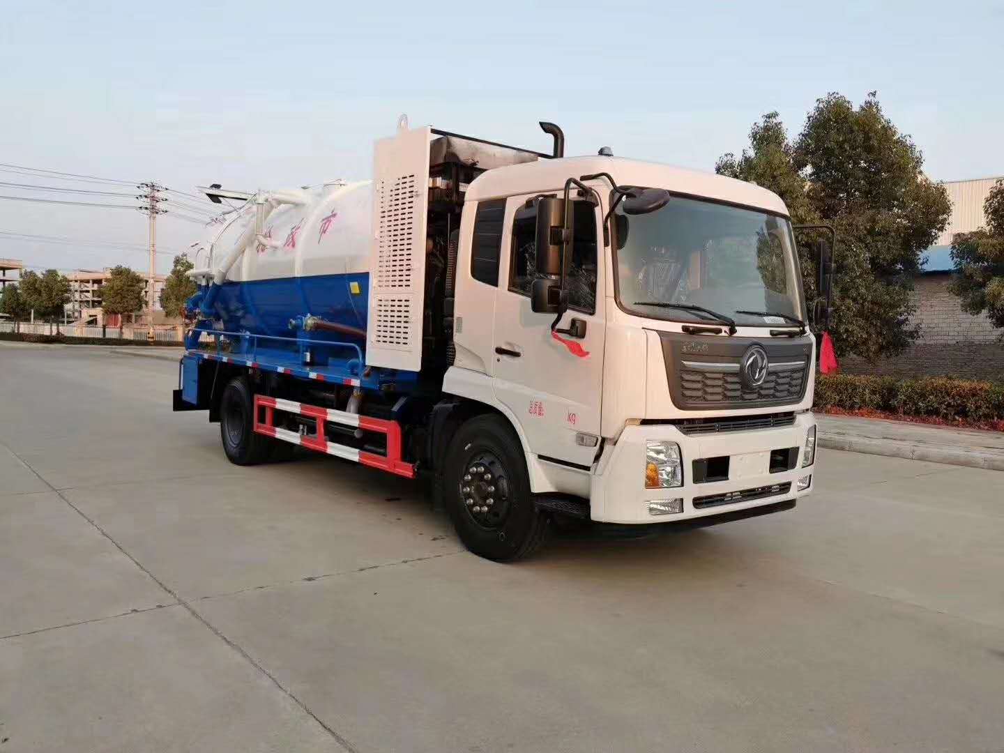 东风天锦VR清洗吸污车