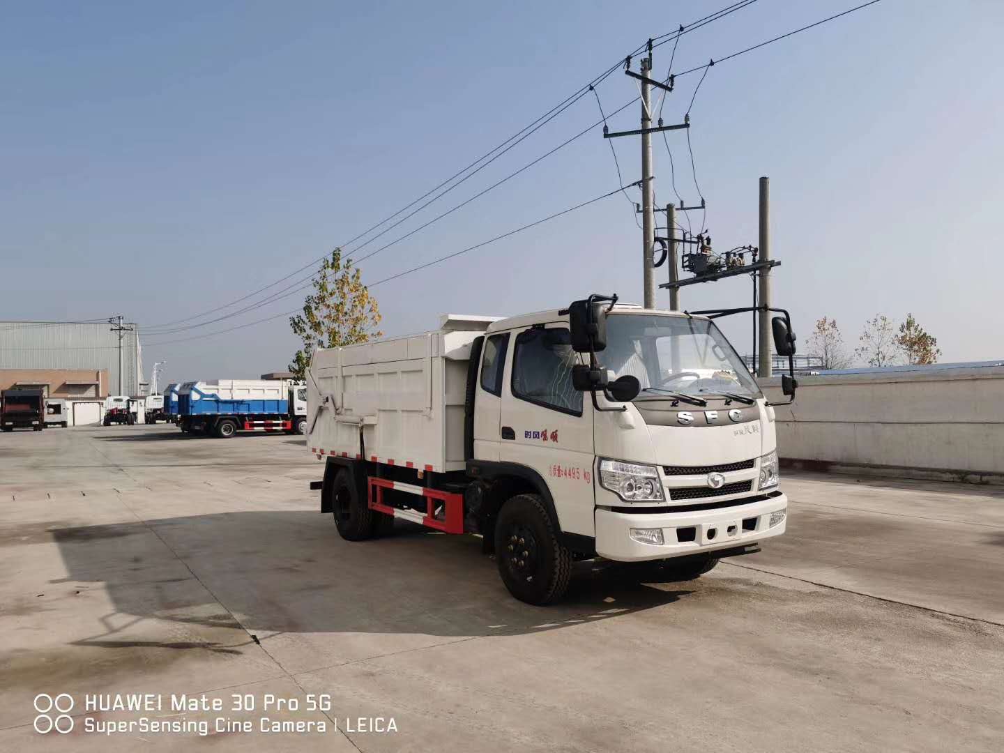 时风压缩式对接垃圾车