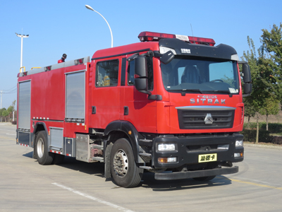 汕德卡8吨泡沫消防车